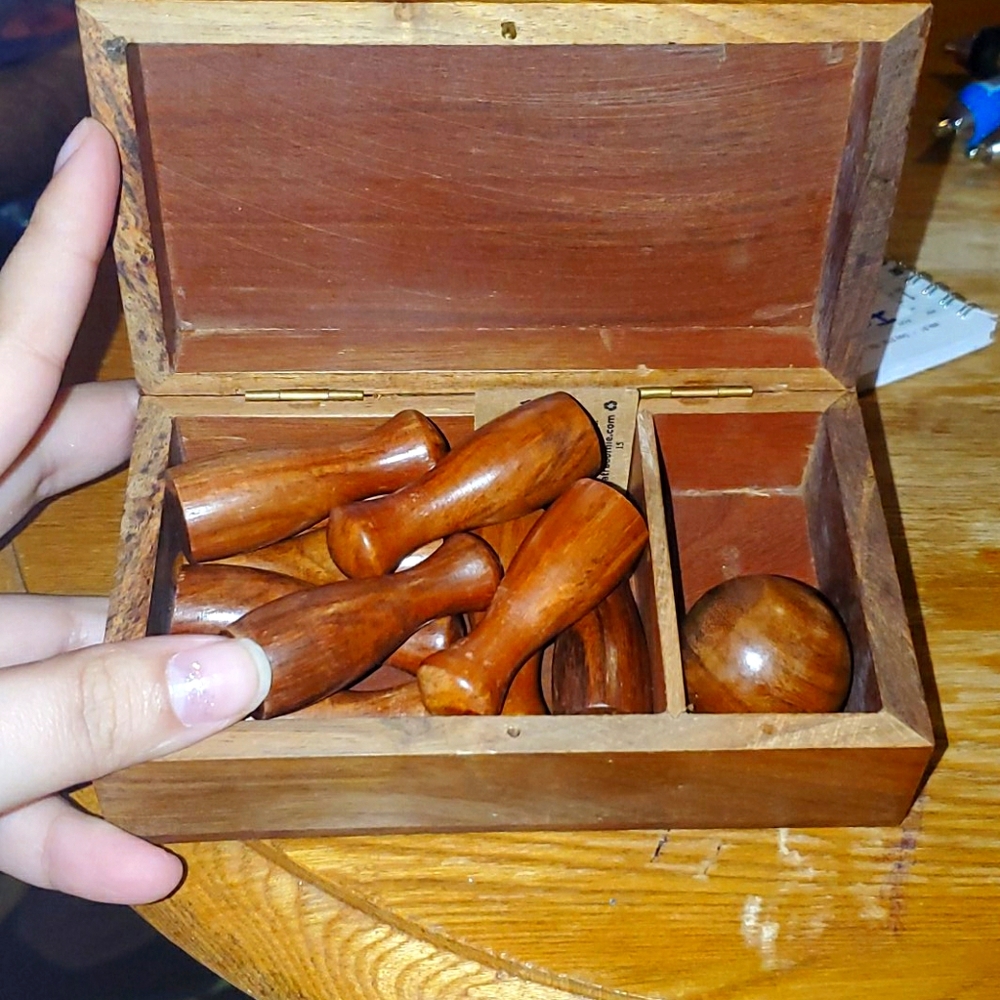 🎳 COLLECTABLE Bowling Set - Picture 2 of 3